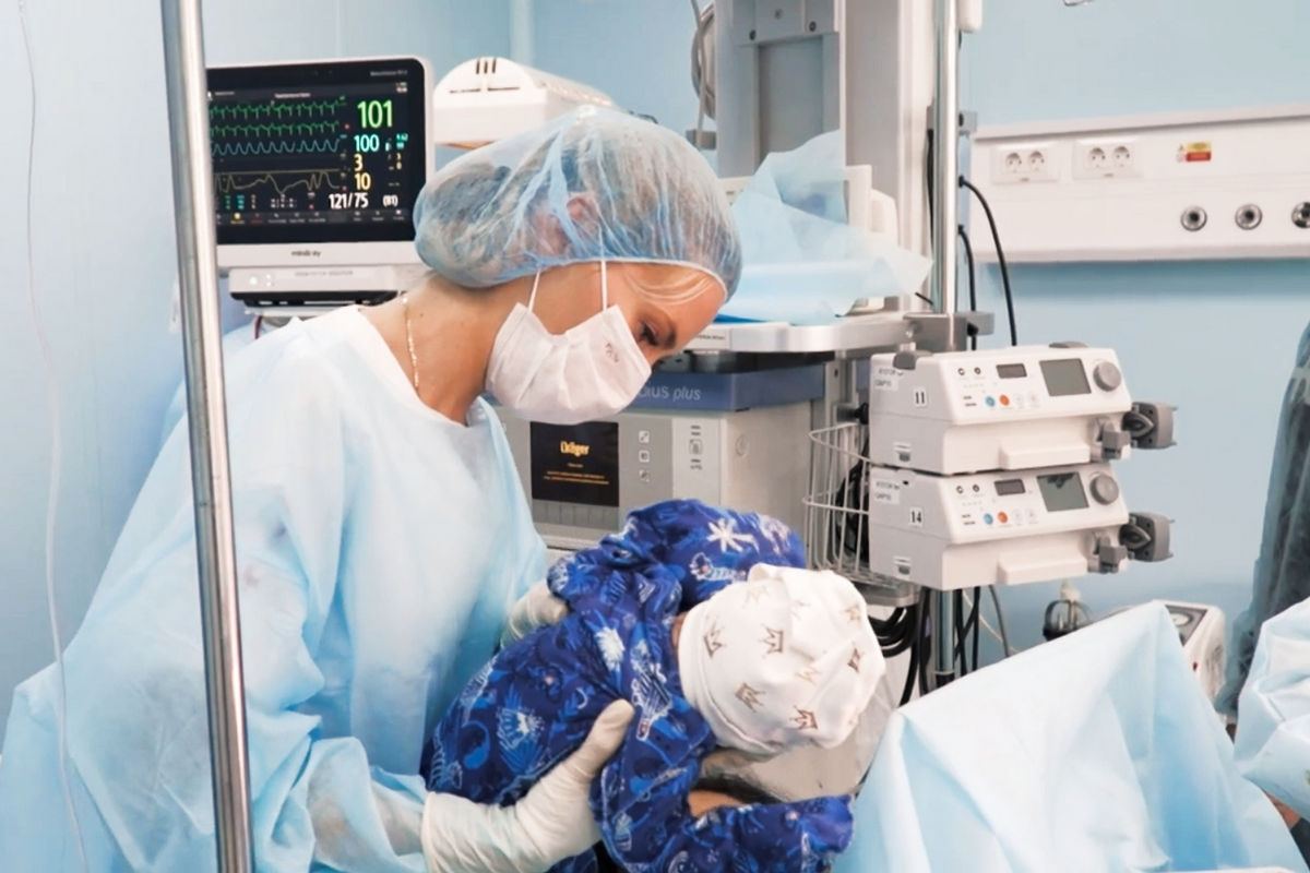 Счастье и сложности родительства: на канале «Ю» стартует новый сезон реалити «Будни роддома»