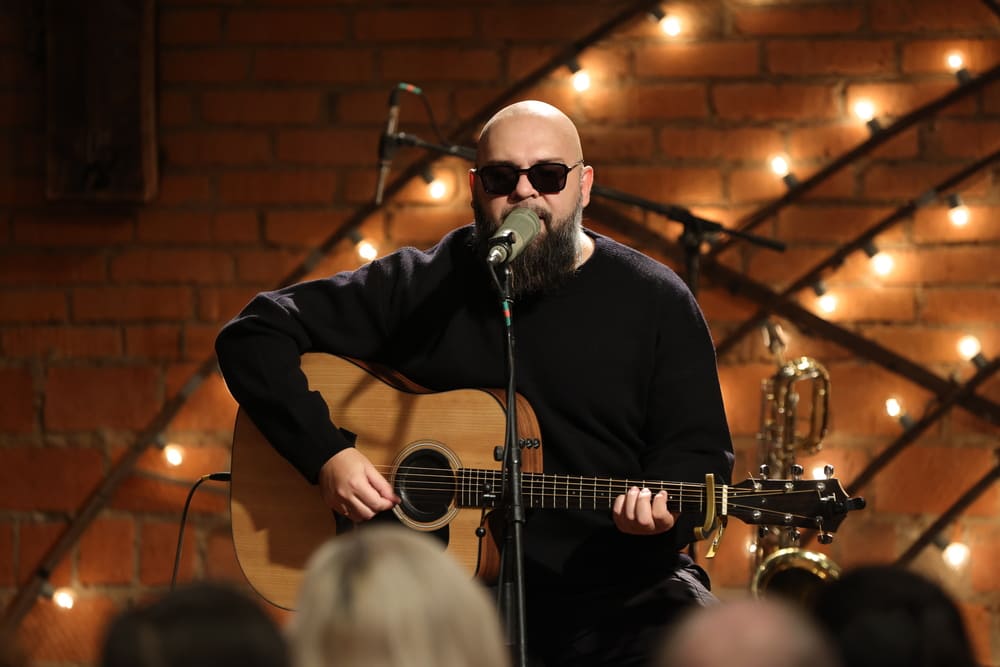 Бранимир, или Александр Паршиков: автор и исполнитель песен выступит на «Квартирнике НТВ у Маргулиса»