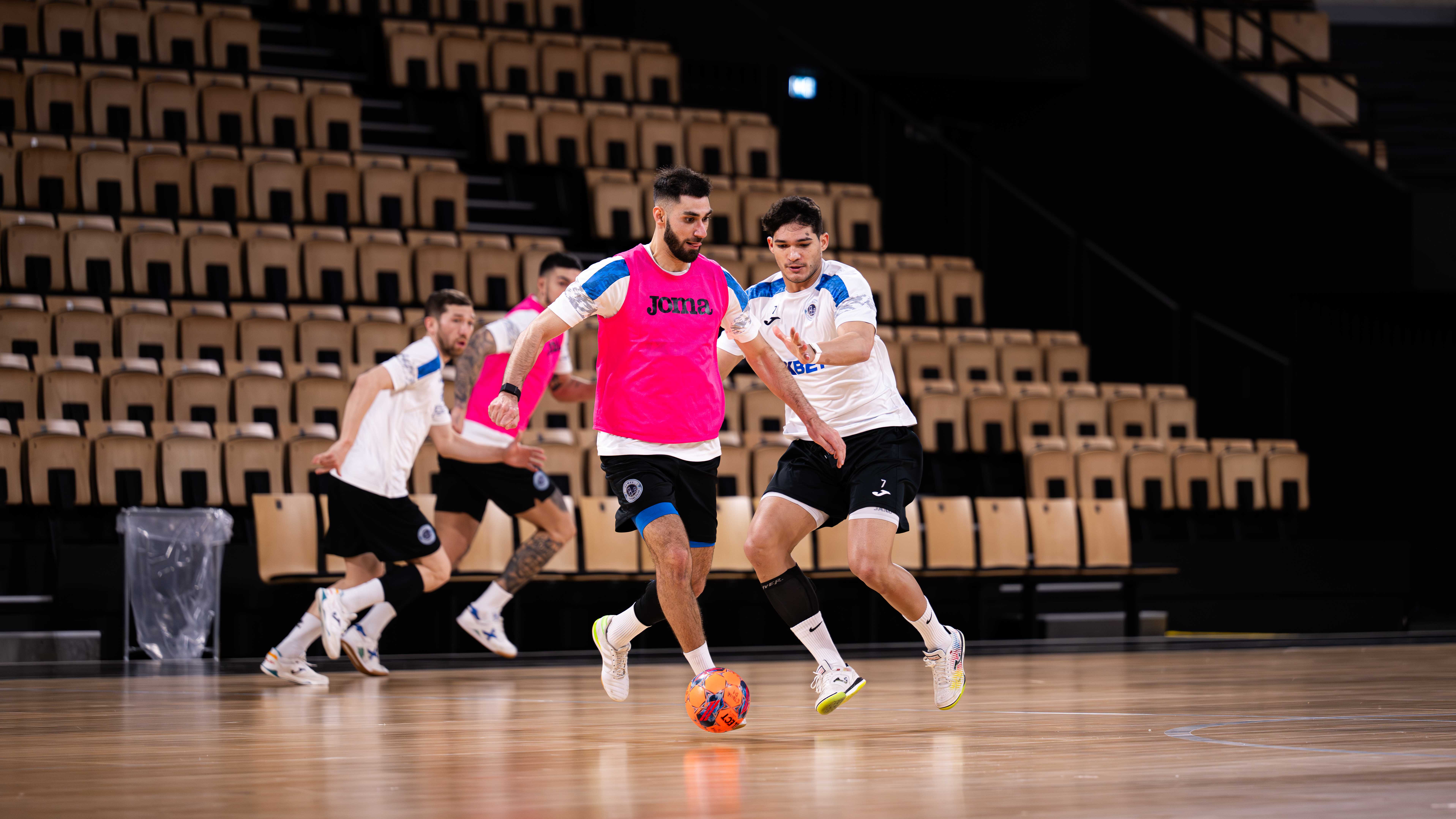 Упустили победу, но могут попасть в полуфинал: увидим прямую трансляцию ответного матча 1/4 футзальной Лиги чемпионов «Этуаль» – «Семей» на канале «Мяч»