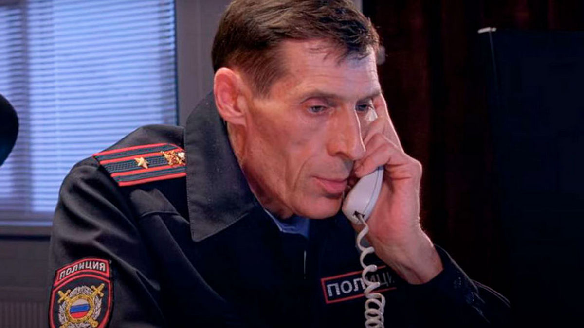 Честный мент против маньяка из прошлого: триллер «Приговоренный» на канале «Наше» показывает, как майор пытается удаленно спасти жертву монстра