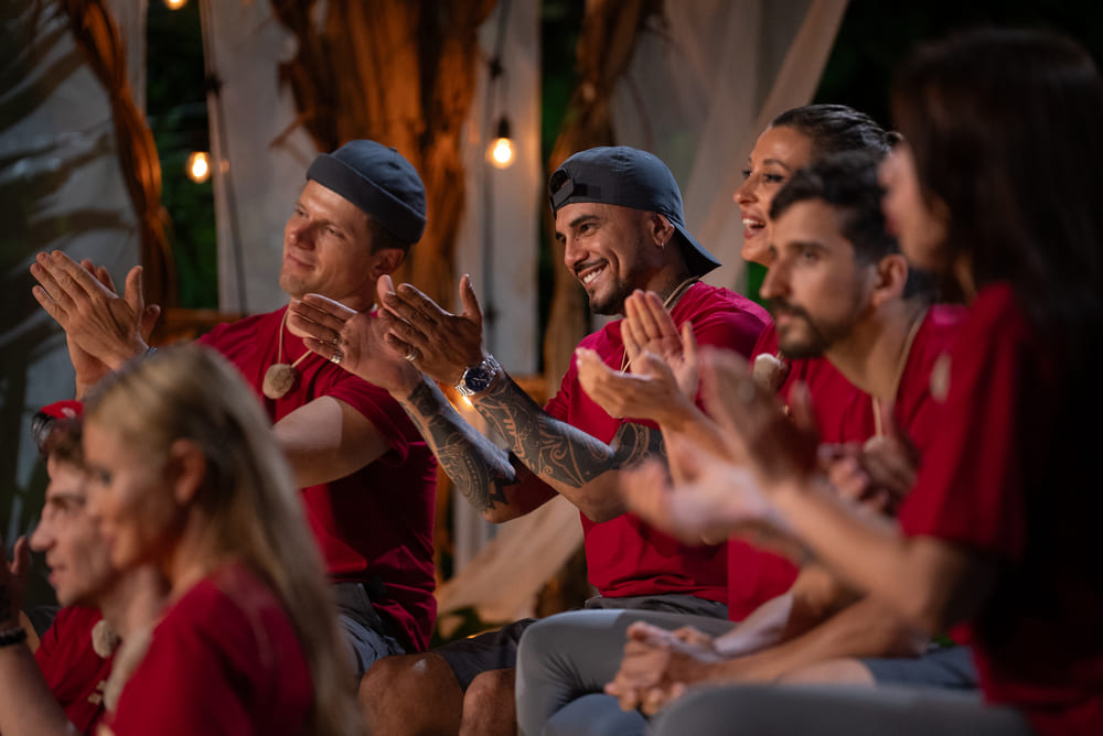 Первый выпуск: на премьере реалити «Звезды в джунглях» произошел настоящий буллинг