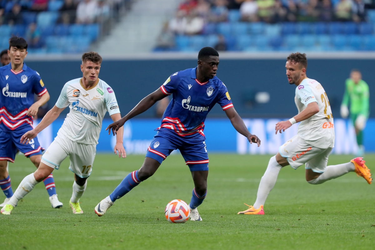 Восьмой матч гигантов России и Сербии: смотрим игру «Зенит – «Црвена Звезда» на канале «МАТЧ!»