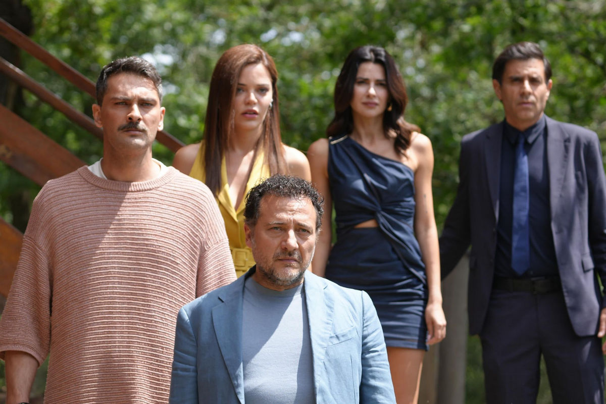 Говорят своими голосами: переводчики и актеры дубляжа турецких сериалов о переводах, монтаже, тайнах профессии