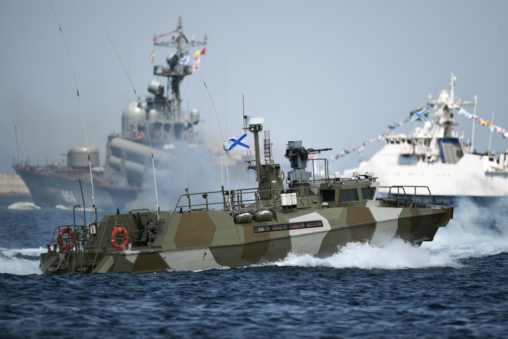 День ВМФ с Триколором: оператор покажет трансляцию праздничных мероприятий в Севастополе