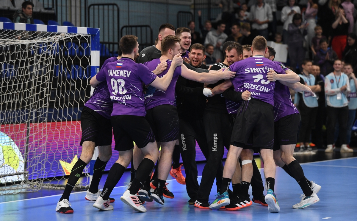 Всего два шага до плей-офф: смотрим гандбольный матч «Чеховские Медведи» – «Динамо-Сунгуль» на канале «Игра HD»