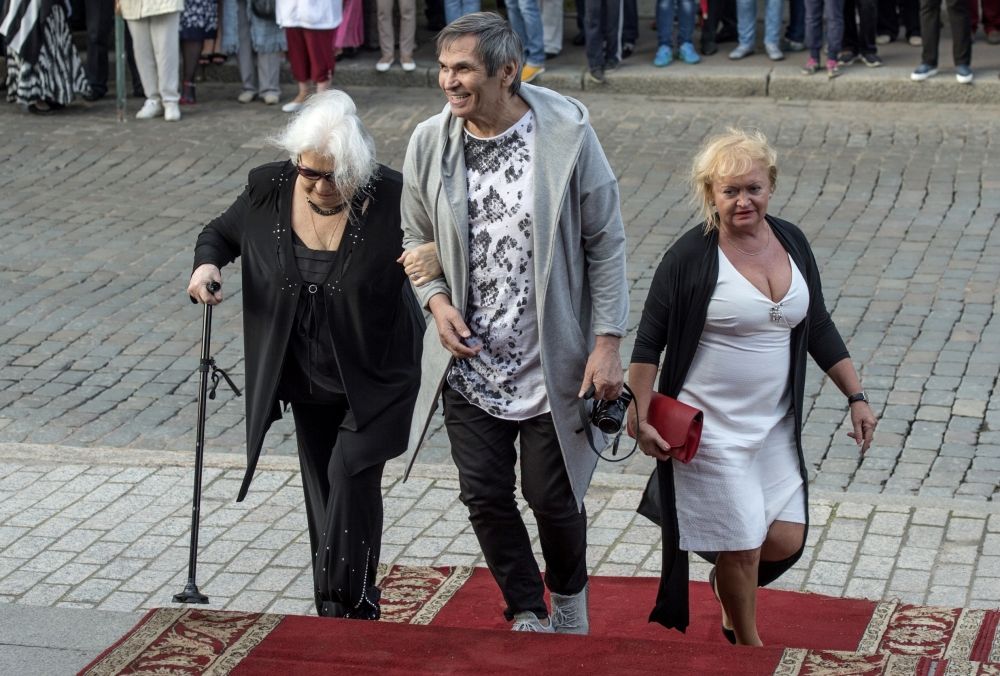 Алибасов разводится, Бондарчук вышла замуж, Анохина – о романе с Майами: новости шоу-бизнеса за неделю