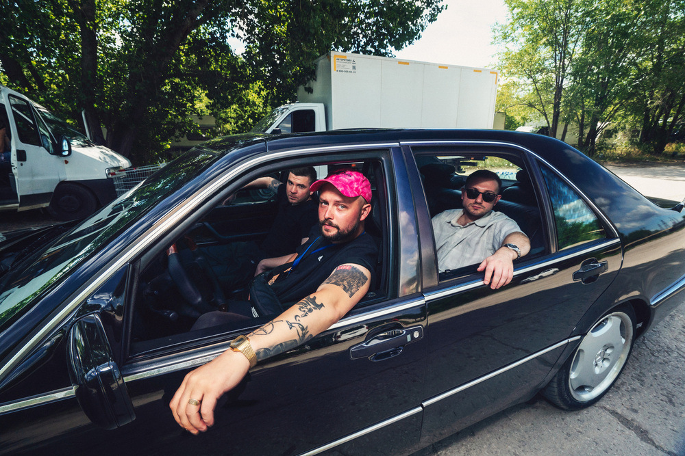 Роскошь из 90-х: ТНТ покажет сериал «Лада Голд» с Эльдаром Калимуллиным и Стасей Милославской