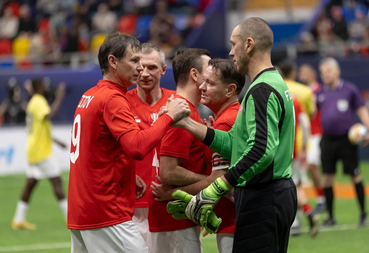 Жирков, Титов, Аленичев, Игнашевич, Майкон, Кураньи и другие великие футболисты на «Кубке легенд» на канале «Мяч»