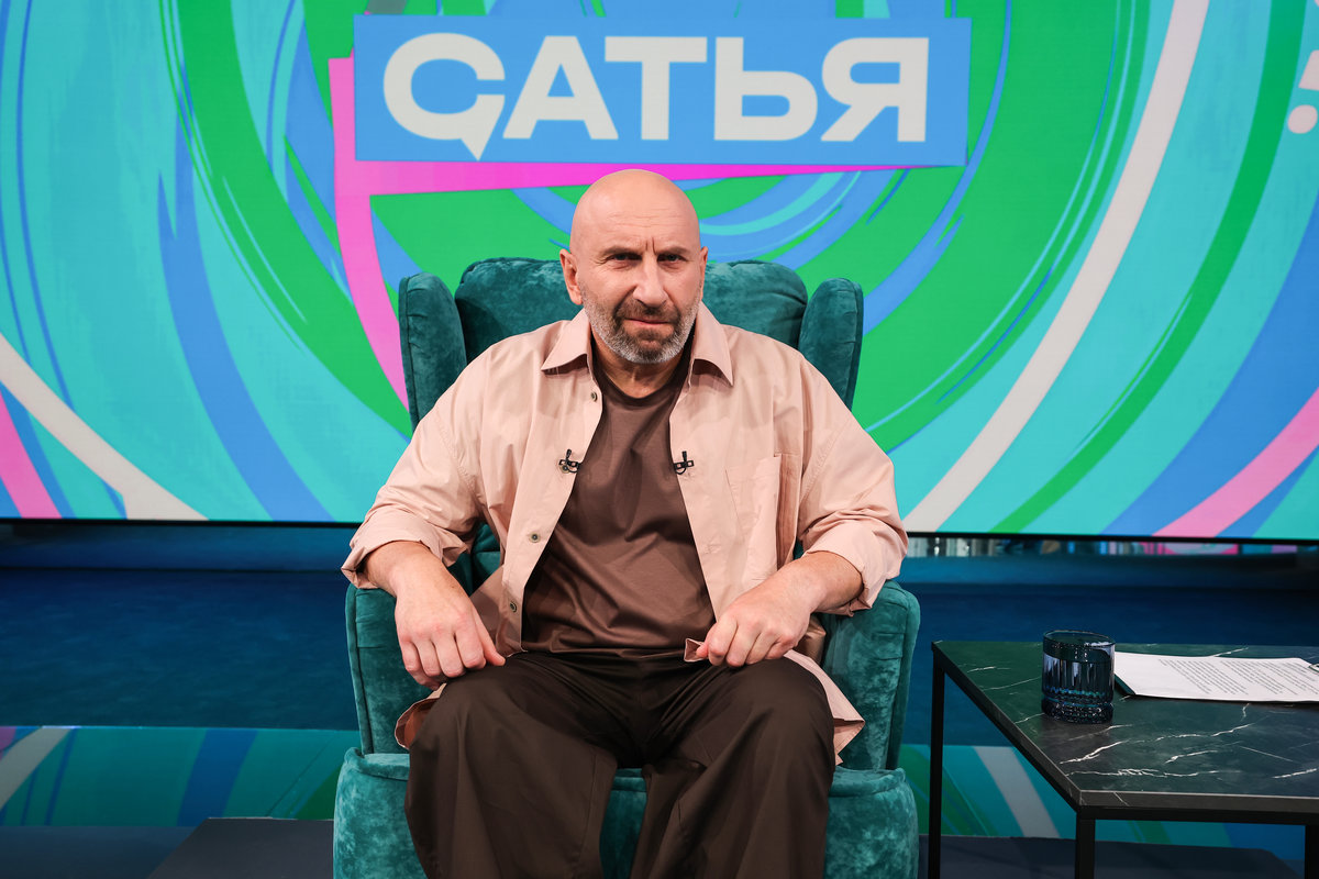 На телеканале НТВ выходит новое лайфстайл-шоу «Сатья» о тонкостях семейной жизни