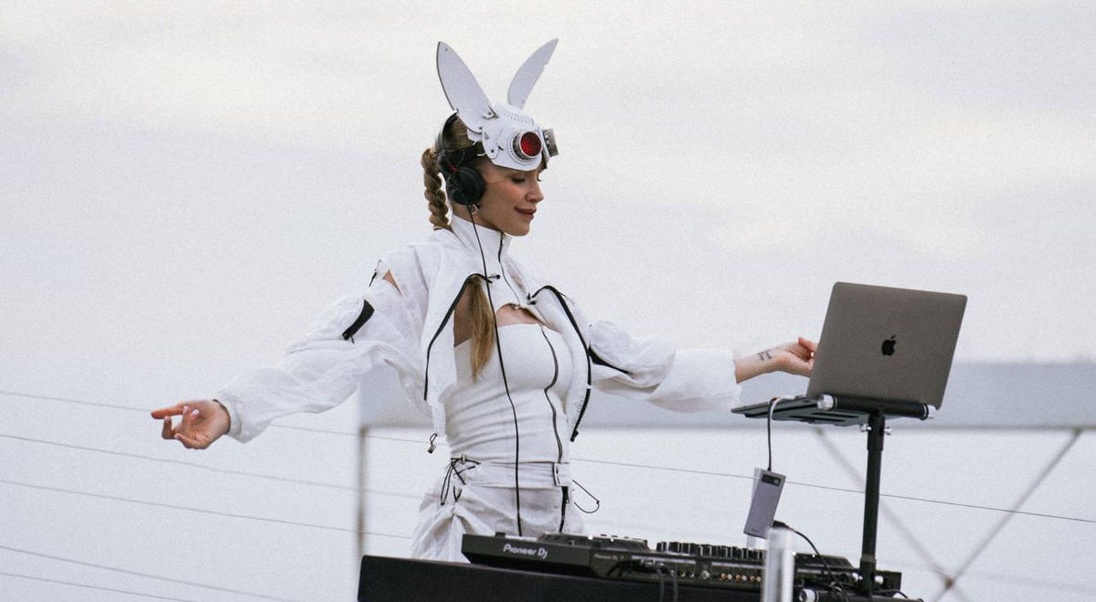 Играет футуристичная музыка: топ-3 научно-фантастических фильма от блогера Алины BOTANOVNA Левды