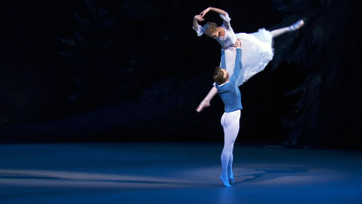 Проект «Полночь»: на телеканале «Пятница!» начинается театральная неделя