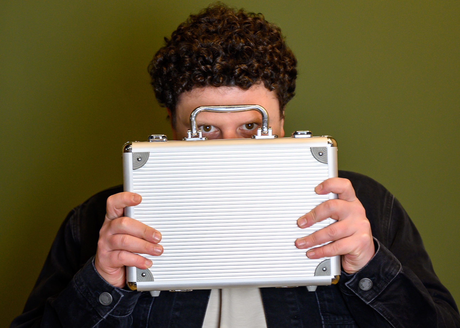 Обыск и свидание: Евгений Кулик станет лицом нового шоу «Богиня сыска» на телеканале «Суббота!»