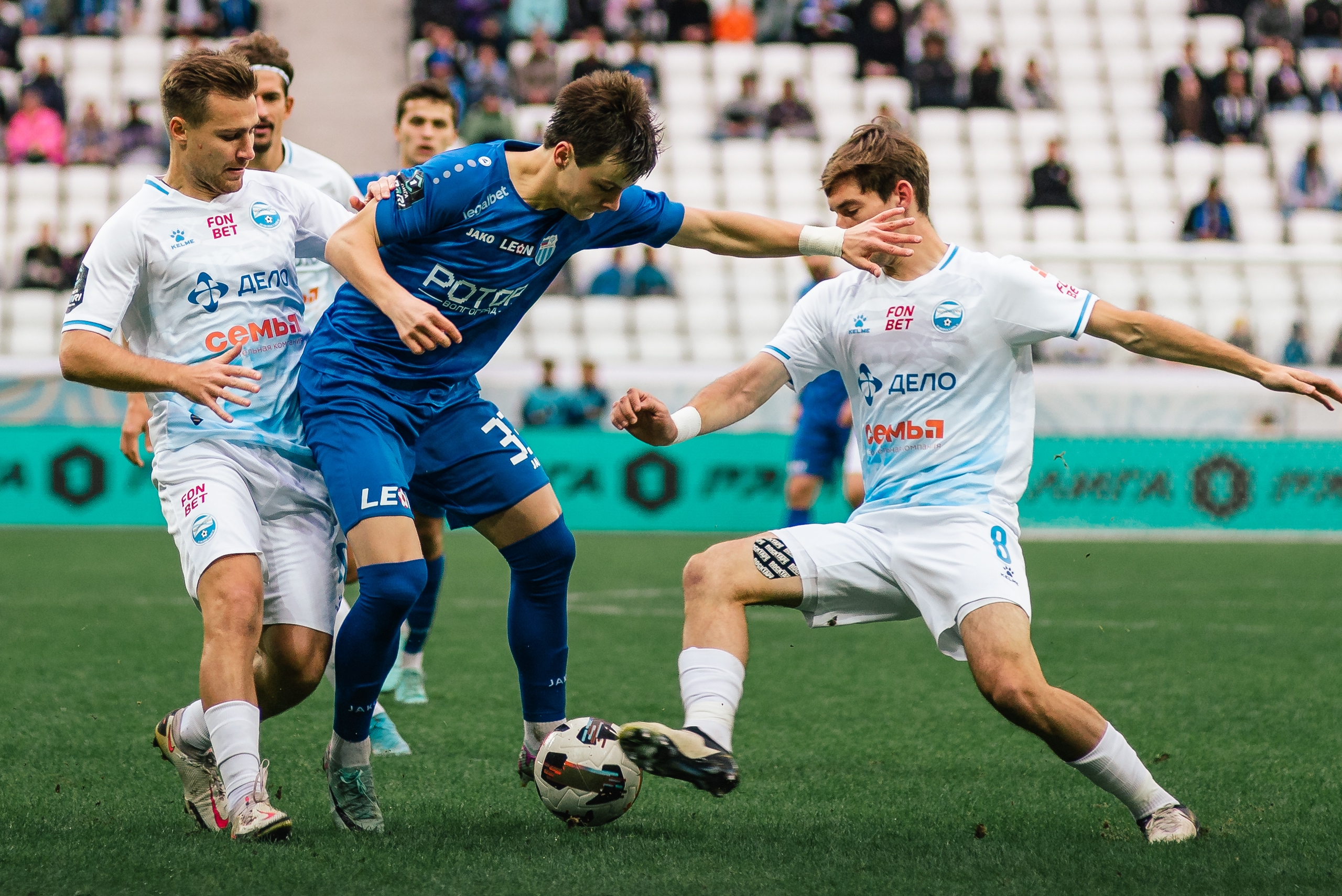 Встреча именитых волгоградцев и их давнего соперника: смотрим игру «Ротора» и АГМК эксклюзивно на канале «Мяч»