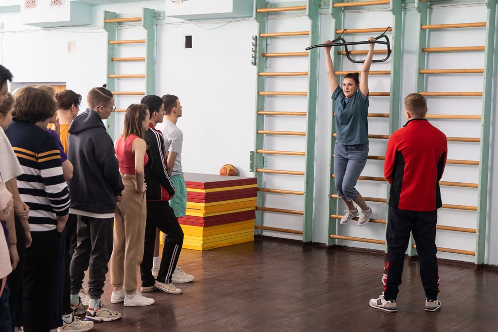 Начать все сначала: на ТНТ выходит премьера комедийного сериала «Первокурсницы»