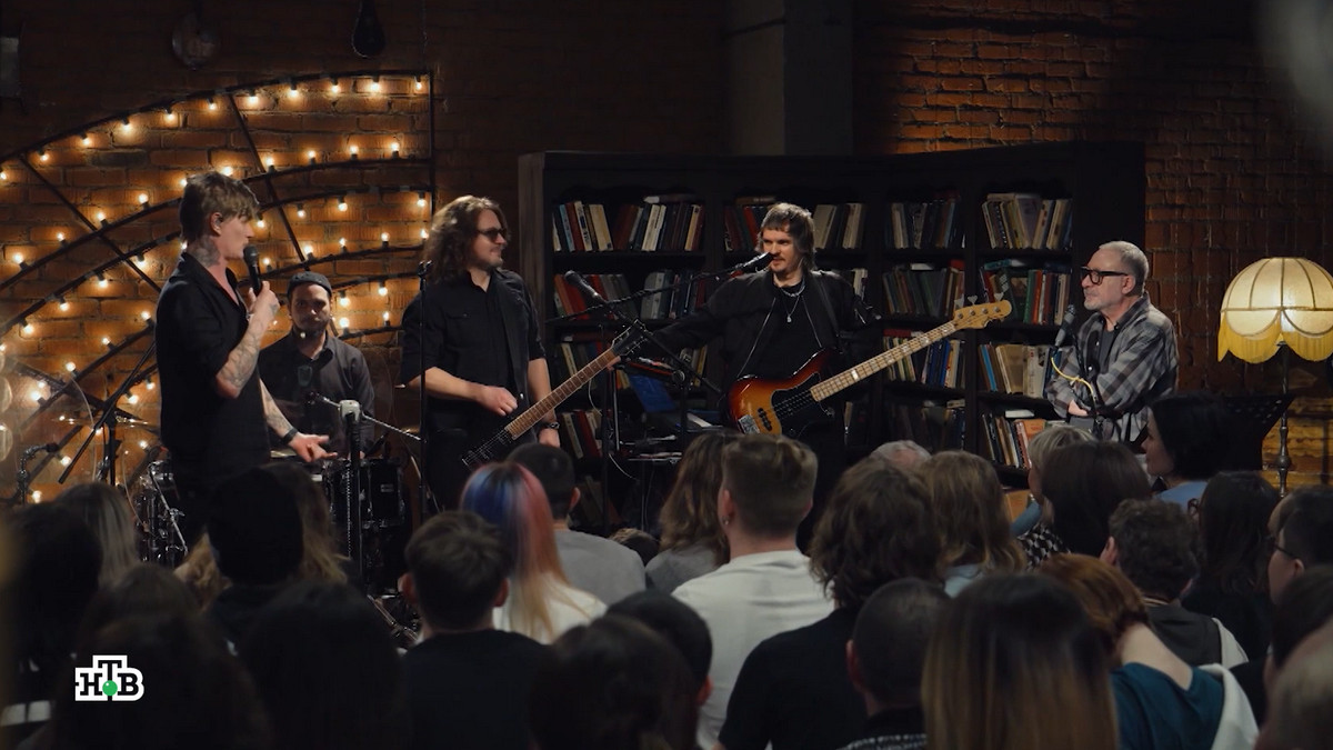 Что будет в новом выпуске: группа Jane Air с симфоническим струнным оркестром выступит на «Квартирнике НТВ у Маргулиса»