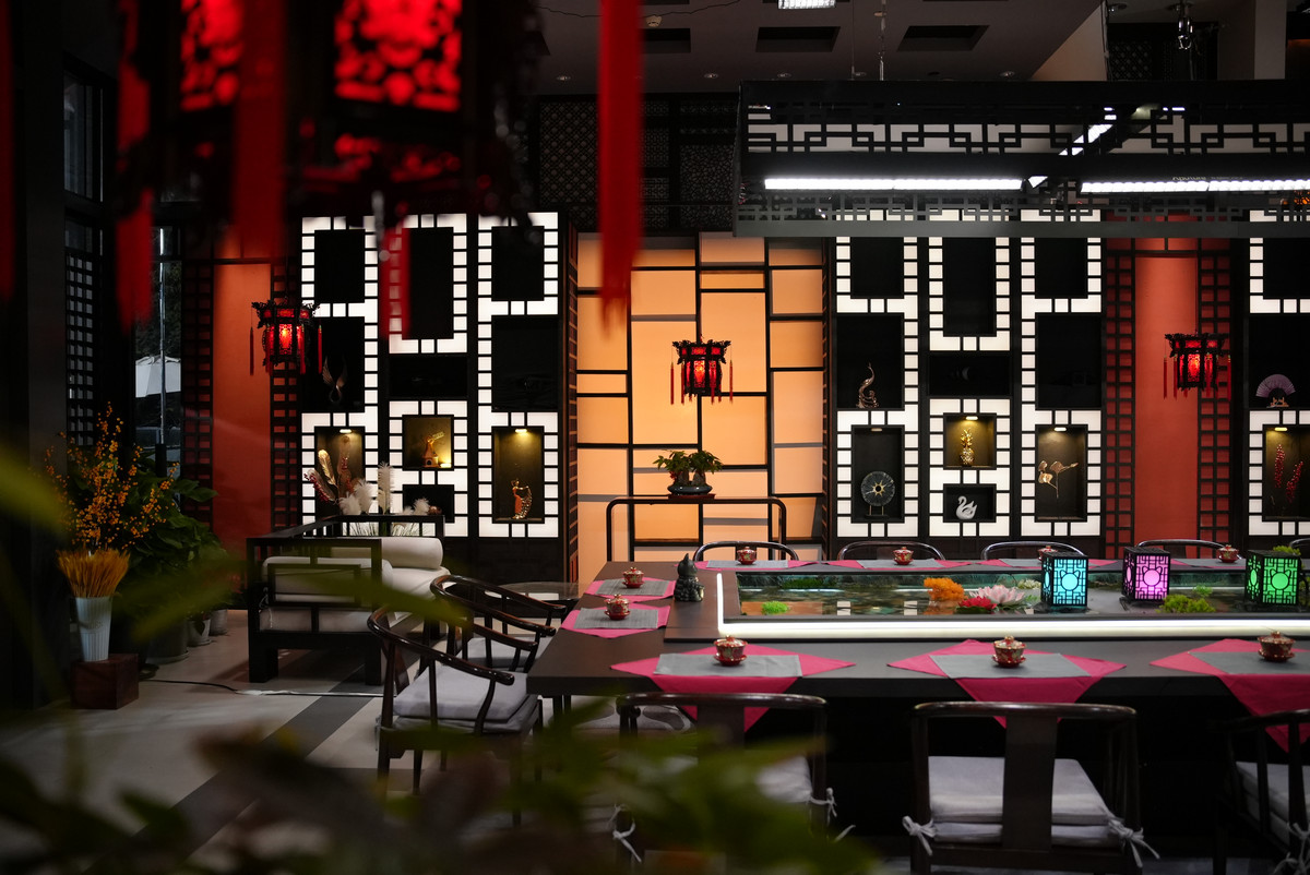 «Слабоумие и отвага!»: ТНТ раскрыл имена некоторых участников нового реалити-шоу «Сокровища императора»