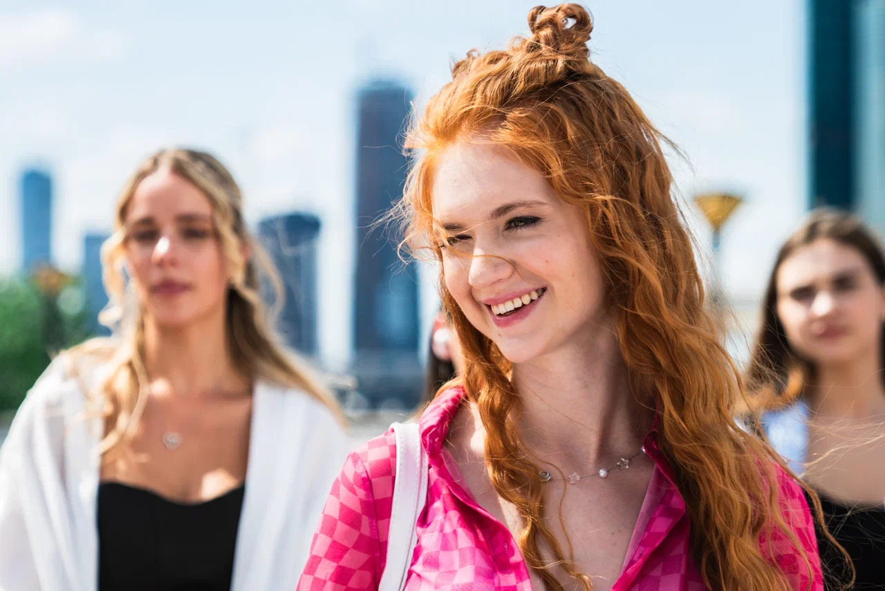 Скоро премьера на ТНТ: завершены съемки второго сезона сериала «Универ. Молодые»