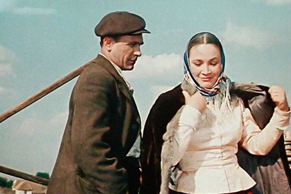 Коллективизация, разврат, деревенский бунт: трилогия «Поднятая целина» на канале «Любимое» рассказывает о народной борьбе за общее благо