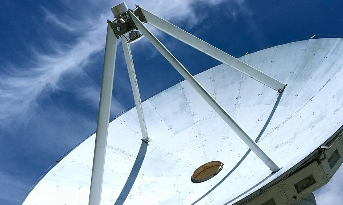 Кино будет даже в снег: какую спутниковую антенну выбрать для дома и дачи