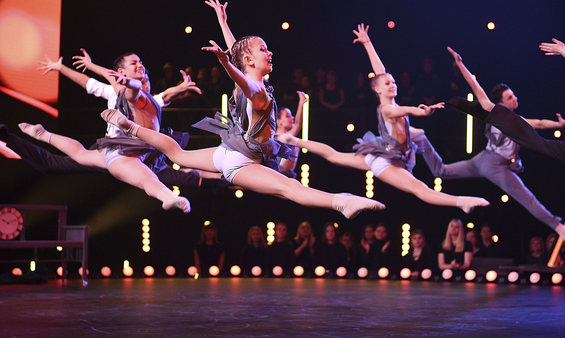 На Первом канале стартует новый сезон шоу «Dance Революция» с ведущей Ириной Пеговой
