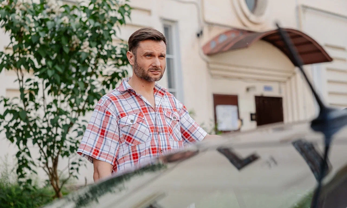 Кино по выходным: на телеканале «Россия 1» состоится премьера сериала «День рождения» с Владимиром Фекленко