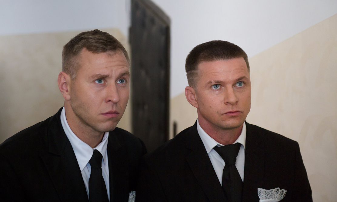 PREMIER эксклюзивно покажет новый комедийный сериал о потустороннем вестнике среди людей «Здравствуйте, вам пора»