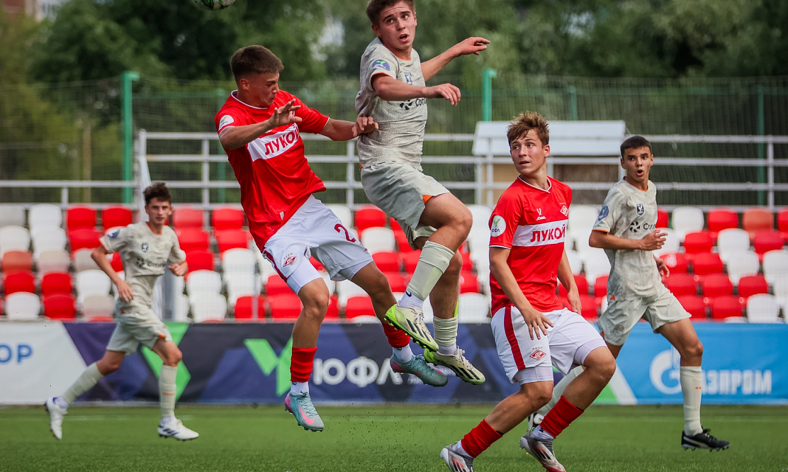 Гиганты бьются за золото: смотрим большие матчи «Краснодар» – «Спартак» и «Зенит» – «Чертаново» в 30-м туре ЮФЛ на каналах «Мяч» и «ТВ Спорт»