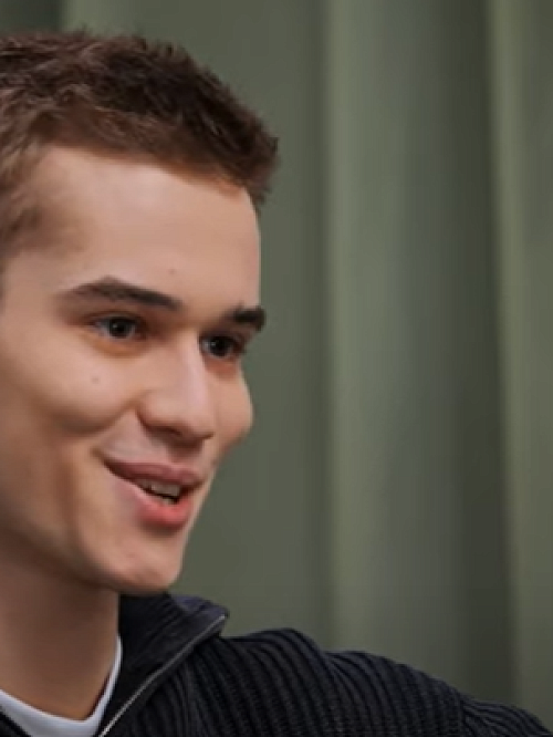 Порно ойыншықпен жүру Орыс аққұбалар жопқа сиды