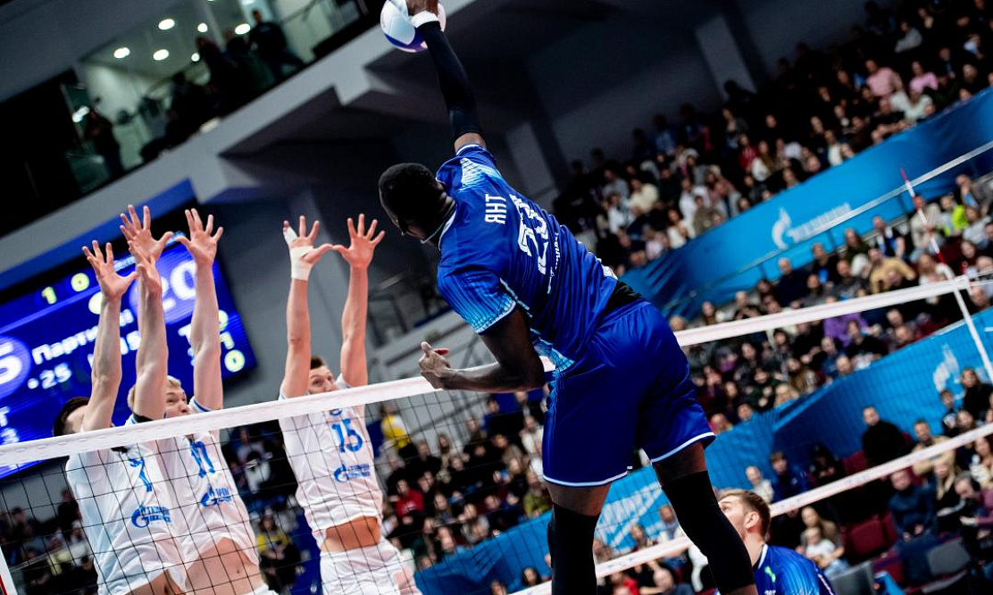 Четыре гранда нашего волейбола: смотрим полуфиналы и финал мужского Суперкубка России на канале «Волейбол»