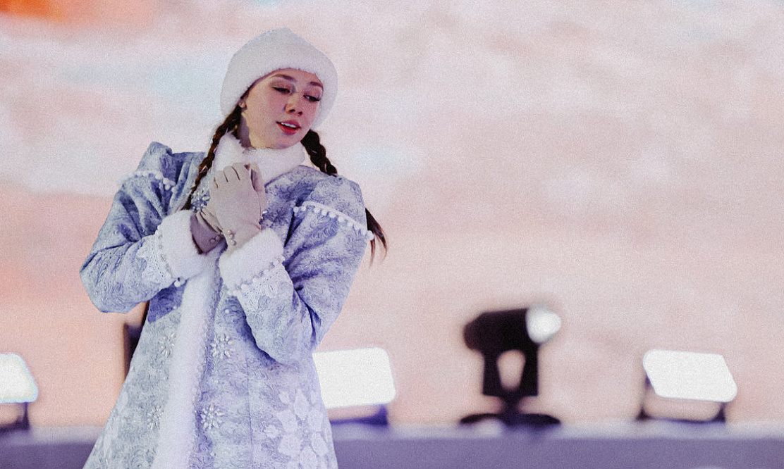 Будет и «Снегурочка»: в Петербурге вскоре откроется новогодний каток на Конюшенной площади