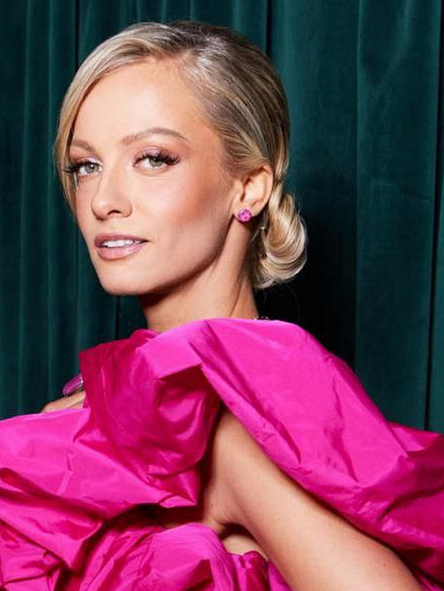 Kocha pornosida sikni sorish