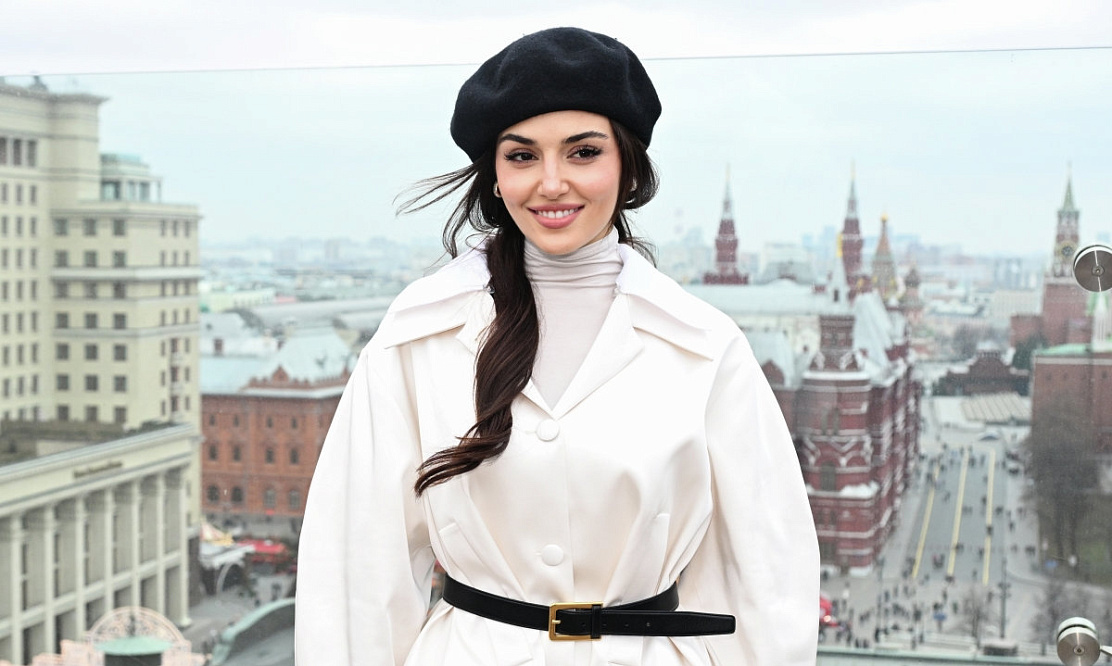 Ханде Эрчел снова в Москве: звезда турецких сериалов прилетела в Россию представить фильм «Два мира, одно желание»