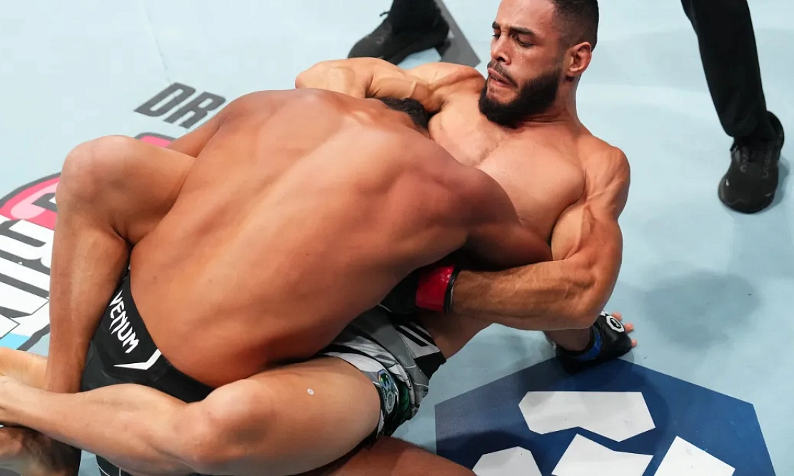 Салихов против Медича, топовый Бонфим дерётся с Брауном, красотки Силва и Кавалканти: смотрим UFC Fight Night 264 на канале «МАТЧ!»