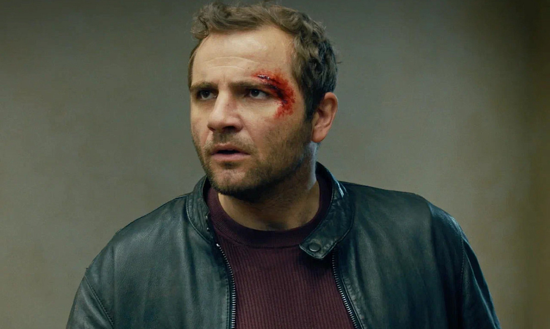 Пришелец, самозванец и любитель марок: самые знаковые роли Максима Стоянова