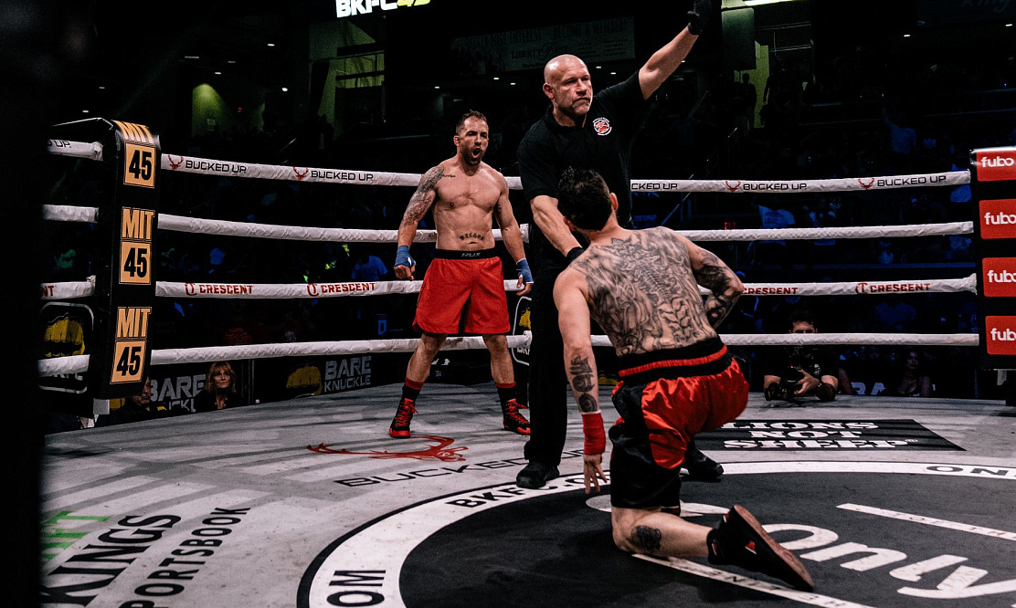 Дэвис против Уилсона, Родригес сразится с Франко: смотрим бои Bare Knuckle FC на голых кулаках на «МАТЧ!», «МАТЧ! Боец» и «МАТЧ! Планета»