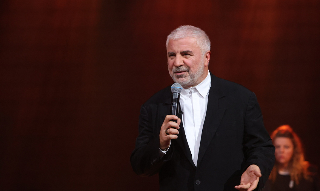 Ждет тебя грузин: Сосо Павлиашвили накрыл в студии шоу «Достояние Республики» столы для гостей