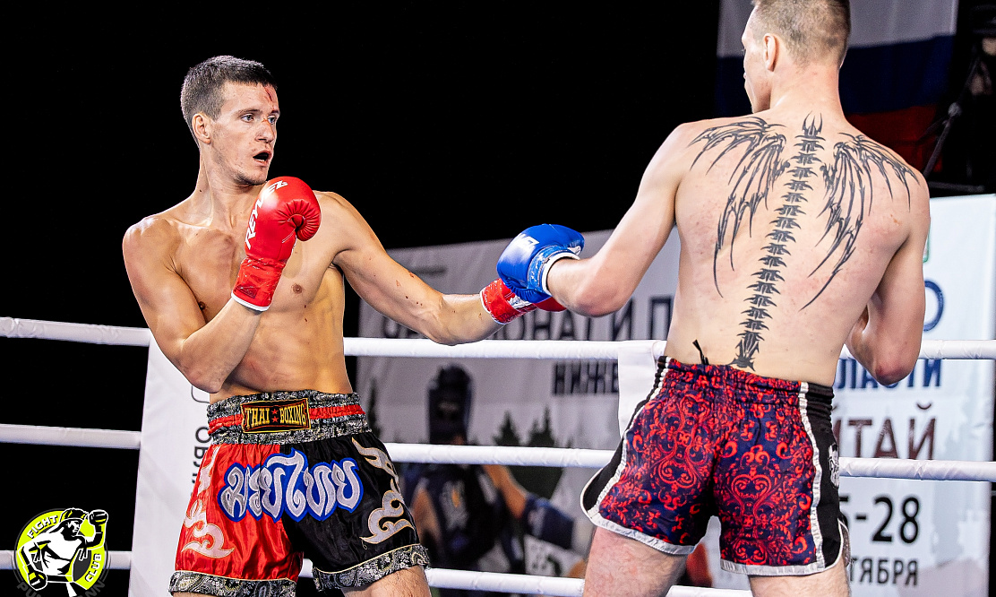 Матёрая рубка Даниелян – Блинов, молодецкий бой Сабирзянов – Глазков: крупный турнир по тайскому боксу Emerald Fight 12 на канале «ТВ Спорт»