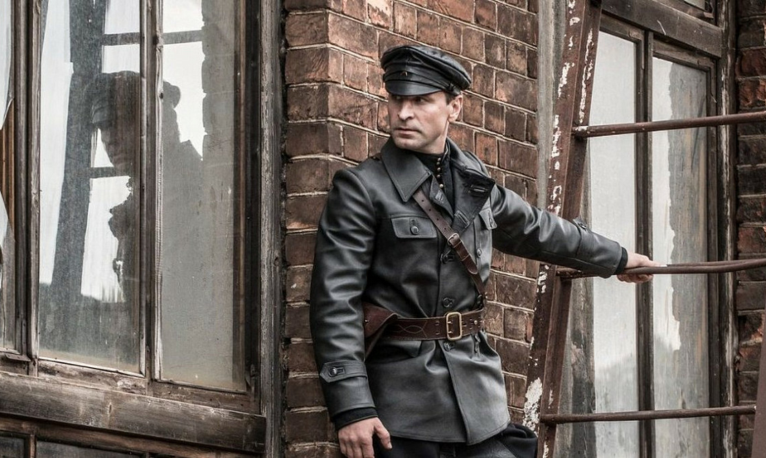 Чекисты, самогонщики, бандиты-поэты: детективный сериал «Цыпленок жареный» на канале «Наше» показывает криминальную суету в раннем Петрограде 