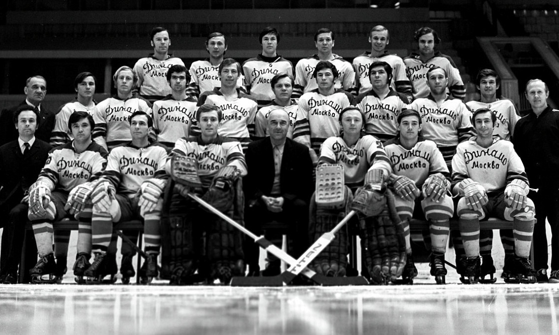 Хоккейное «Динамо» и его «отец»: смотрим документальные фильмы «Повесть о настоящем тренере» и «Матч длиною в 75 лет» на канале «День Победы»