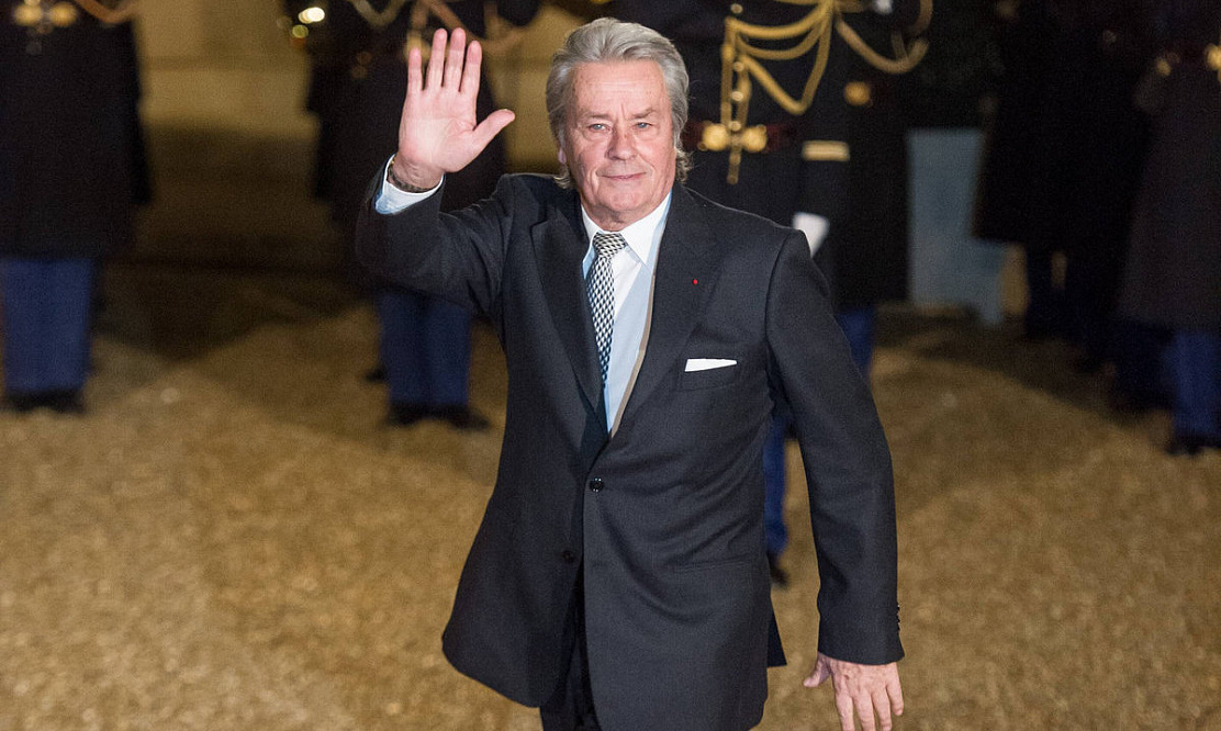 Дьявольская красота: новая серия проекта «Они потрясли мир» на Пятом канале посвящена французской легенде кино Алену Делону