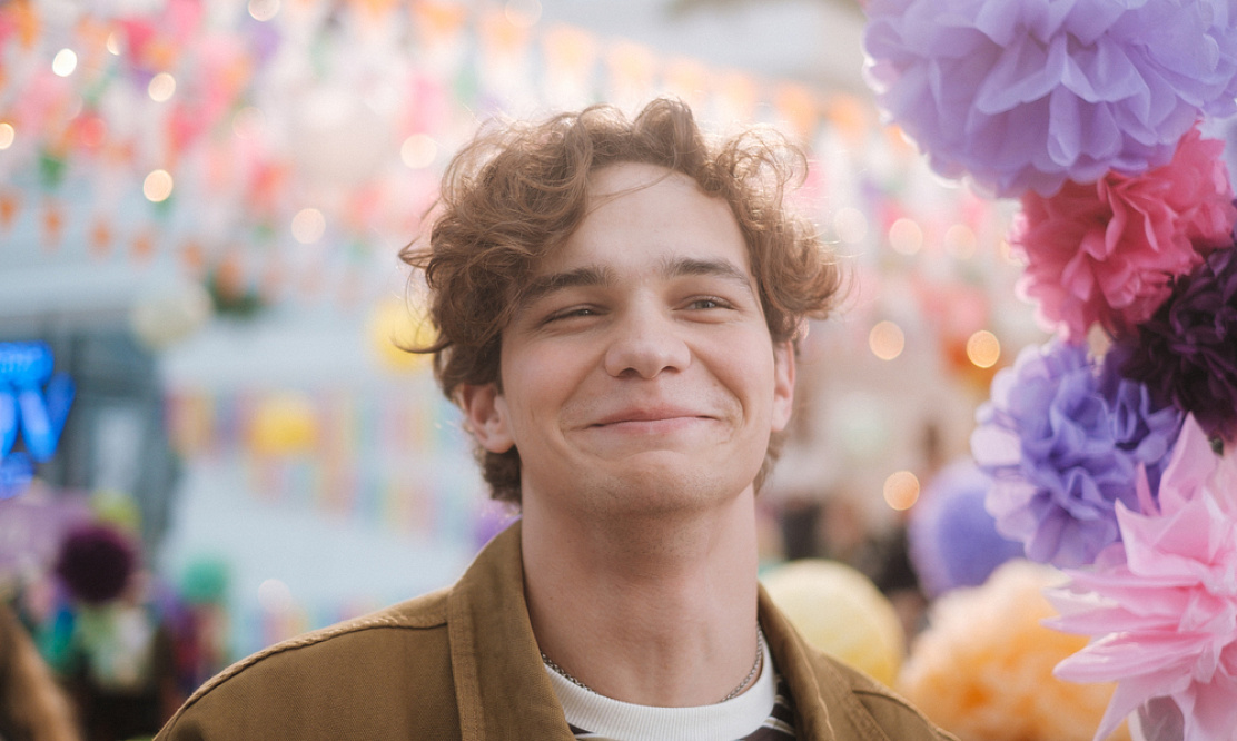 Со звездами «Женского стендапа»: кто сыграет в новой романтической комедии «Тюльпаны»