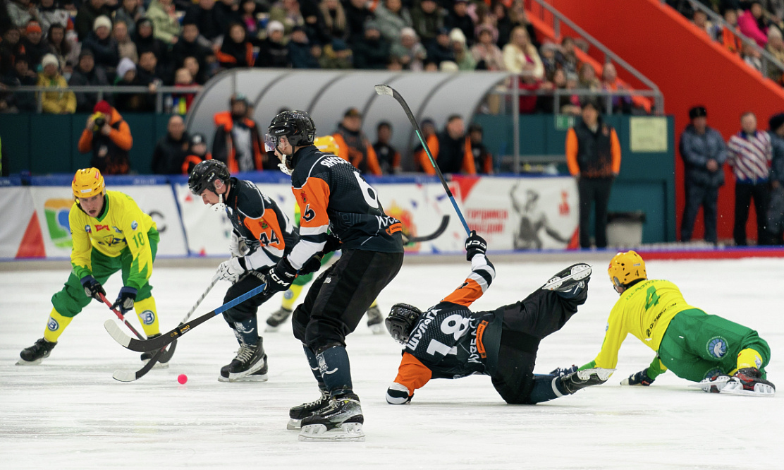 «Динамо» против «Кузбасса», «СКА-Нефтяник» в Ульяновске, «Енисей» в Казани: 6-й тур чемпионата России по хоккею с мячом на каналах «Триколор Спорт» и «Хоккей ТВ»