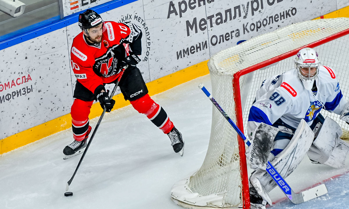 «Югра» и «Металлург» выше всех, группа преследователей все плотнее: игры Всероссийской хоккейной лиги на каналах «Хоккей ТВ» и «Триколор Спорт»