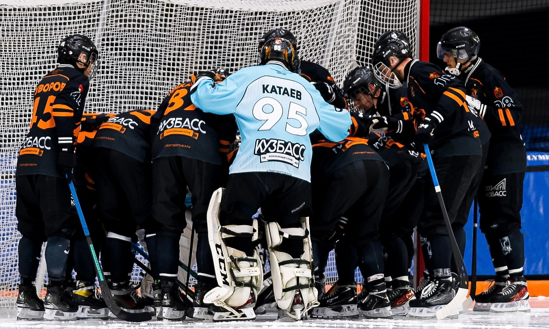 Чемпионская битва в Хабаровске, «Водник» на Волге, «Кузбасс» против «Трубника»: 4-й тур чемпионата России по хоккею с мячом на каналах «Триколор Спорт», «Хоккей ТВ» и «ТВ Спорт»