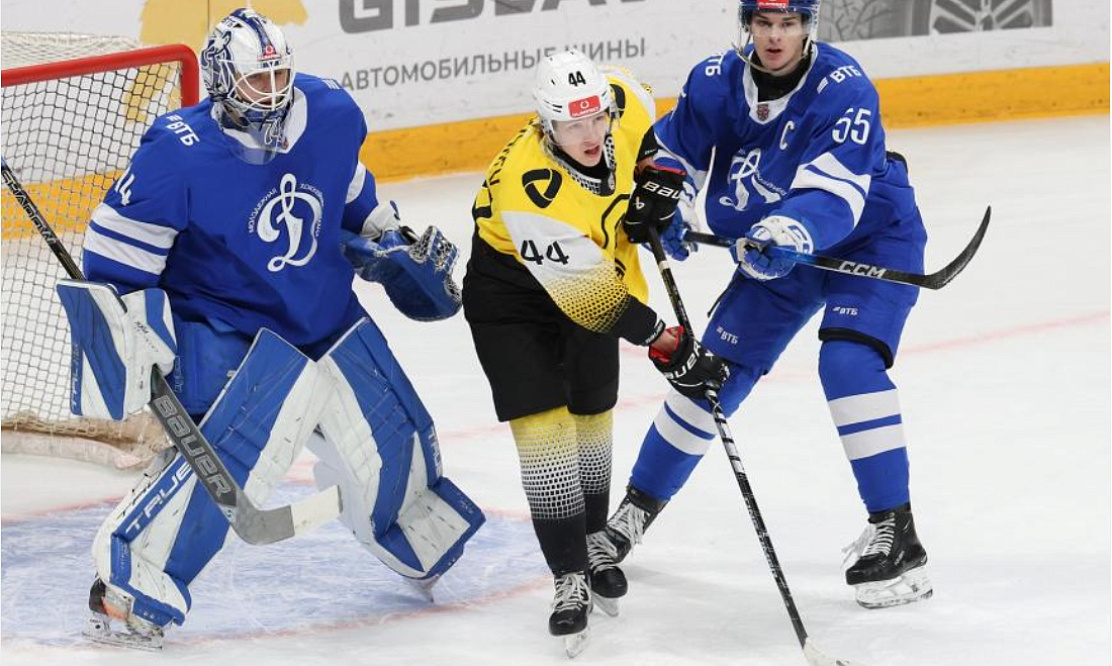 «Локо», «Динамо» и СКА-1946 уже в 1/8: смотрим игры Молодёжной хоккейной лиги на «Хоккей ТВ» и «Триколор Спорт»