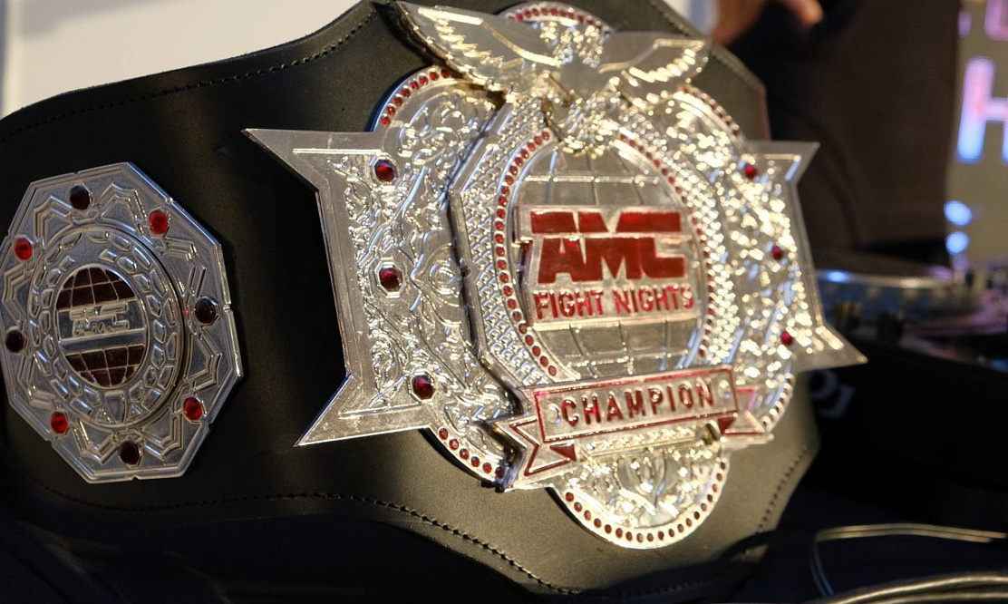 Супергиганты и короли микрофона: смотрим турнир AMC Fight Nights 110 на «МАТЧ!»