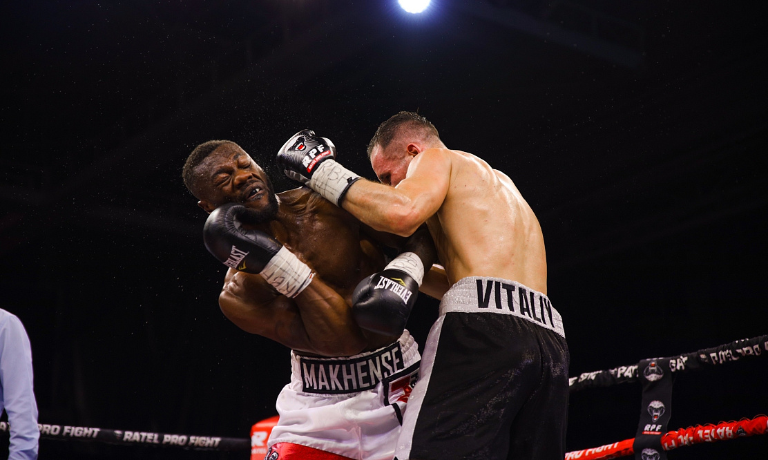 Петряков против Сулайманбека, Гаджиев дерется с Николаевым, Бадалян продолжит с Ишидхимбвой: марафон профессионального бокса на турнире «Шамо Боксинг» на канале «ТВ Спорт»