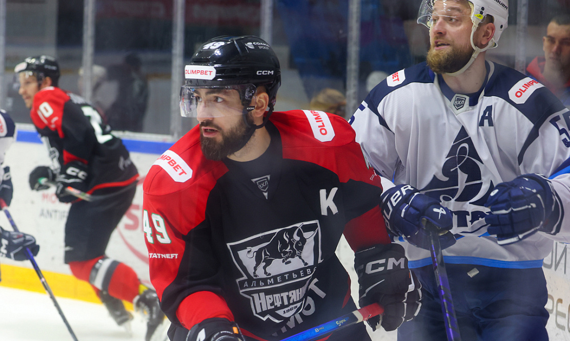 «Нефтяник» в окружении мощных сибиряков: игры Всероссийской хоккейной лиги на каналах «Хоккей ТВ» и «Триколор Спорт»