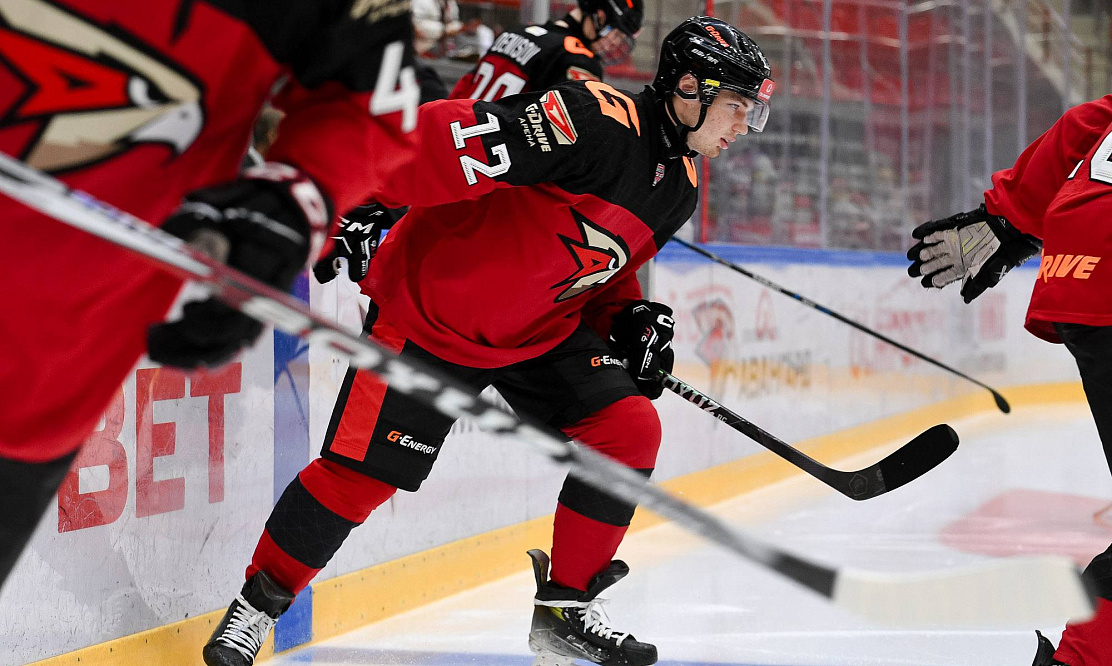 Скорострельность СКА и Омска, лидерство «Локо» и «Ирбиса»: неделя Молодёжной хоккейной лиги на каналах «Хоккей ТВ» и «Триколор Спорт»