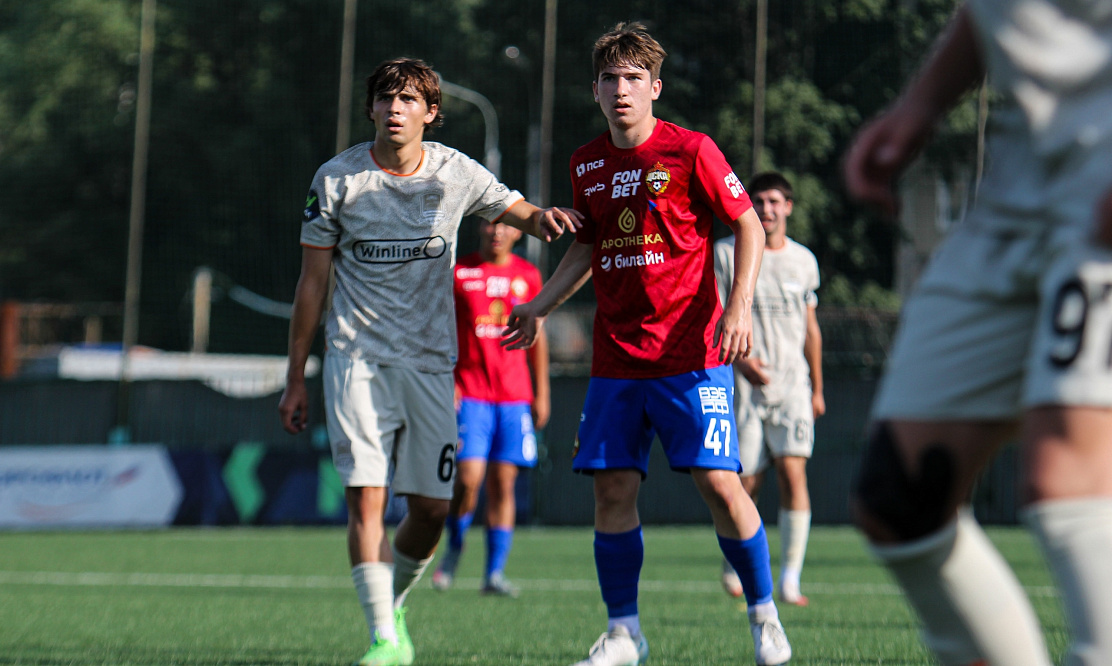 «Зенит» – «Локомотив», «Краснодар» – ЦСКА, «Ростов» – «Факел»: смотрим все игры 30-го тура МФЛ на каналах «Мяч», «ТВ Спорт» и «Триколор Спорт»